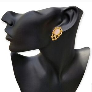AVON VINTAGE GOLDTONED & ROSE QUARTZ ORNATE EARRINGS